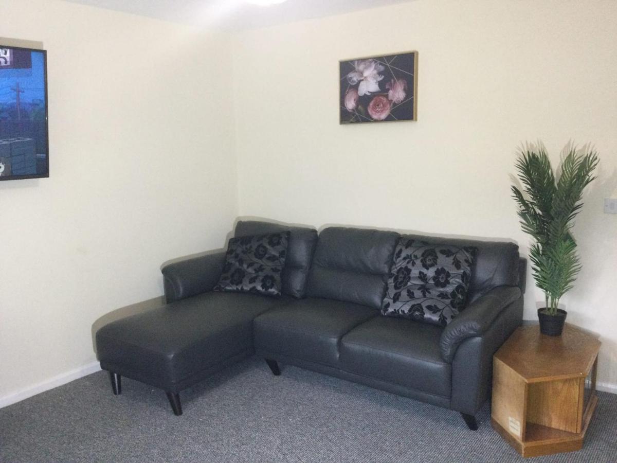 Nice Residential Within Easy Reach Of Town Manchester Kültér fotó